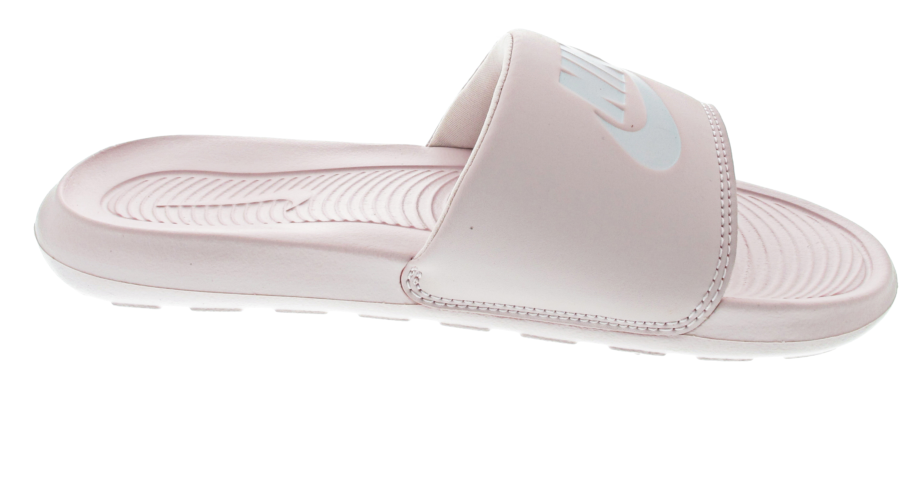 Nike Victori One