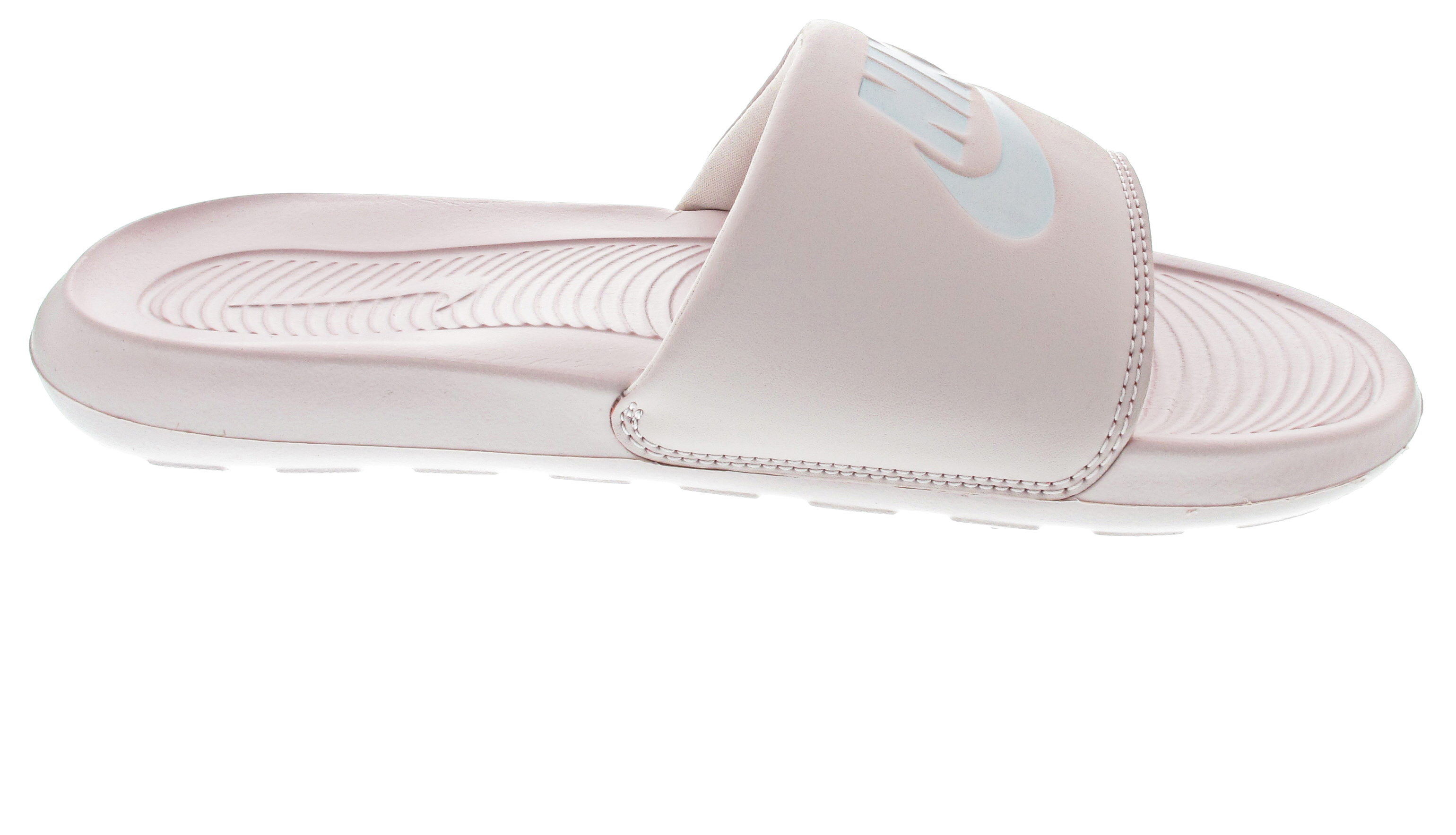 Nike Victori One
