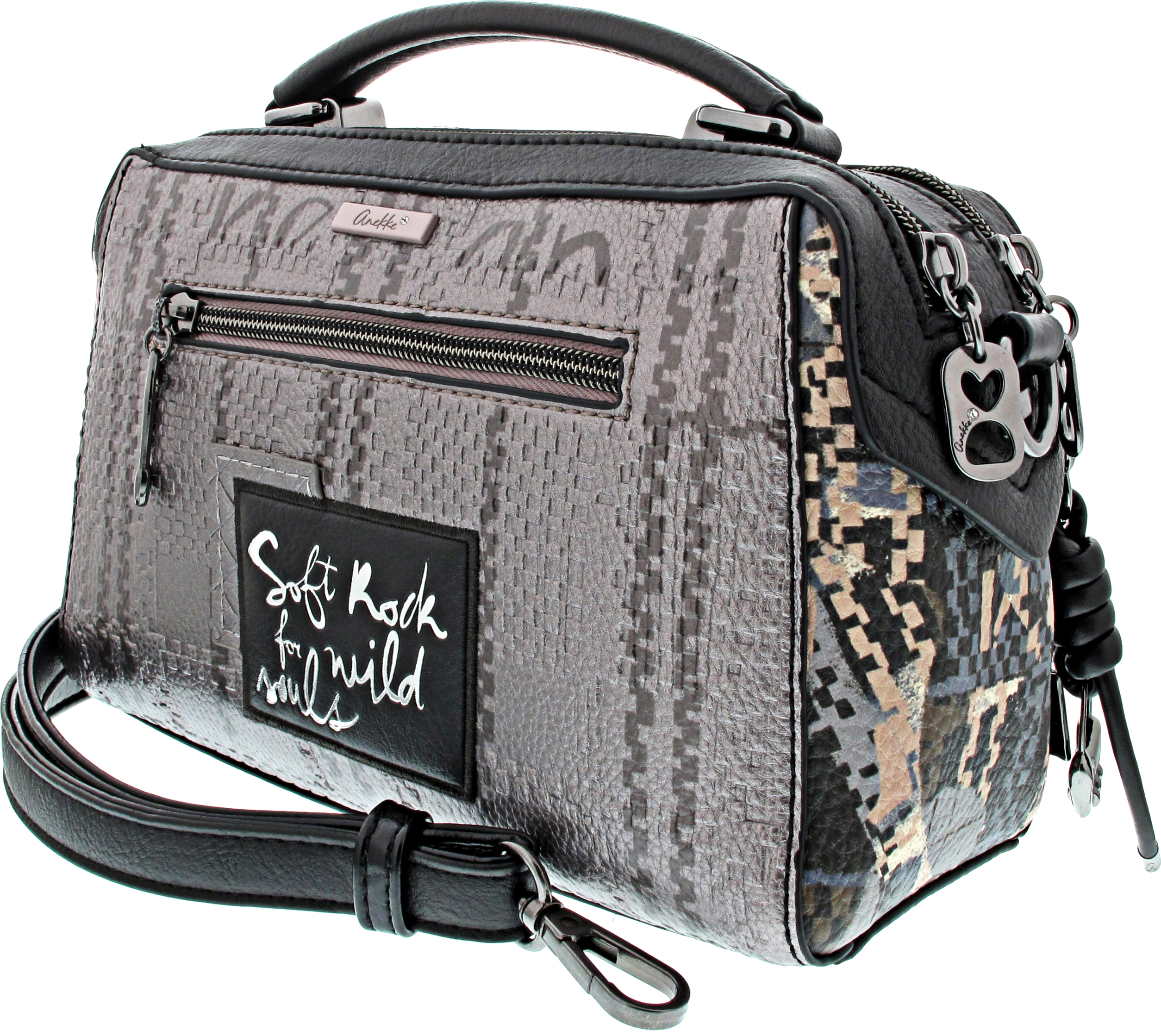 Anekke Iron